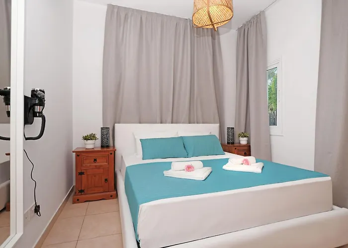 Posidonia - 200m From Sandy Willa